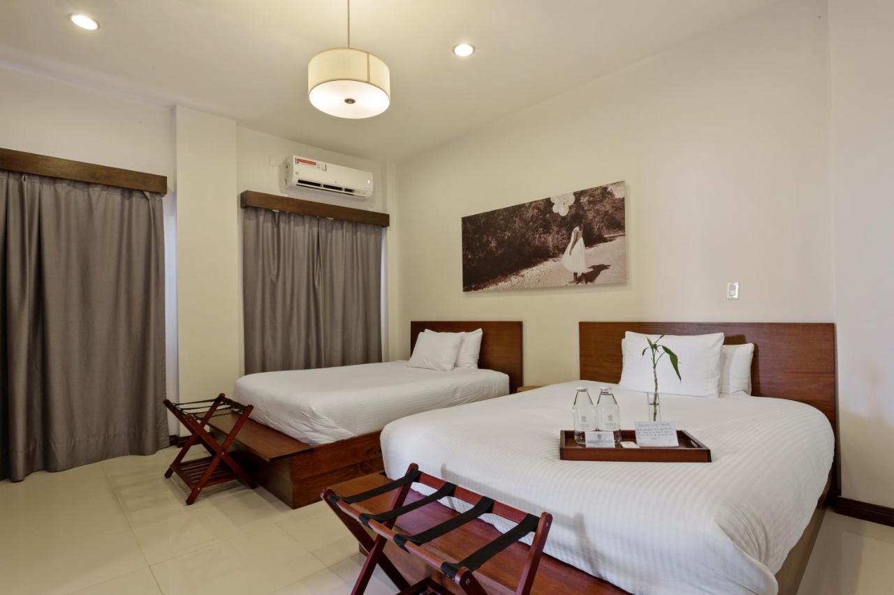 The Ellysian Boutique Hotel Placencia Extérieur photo